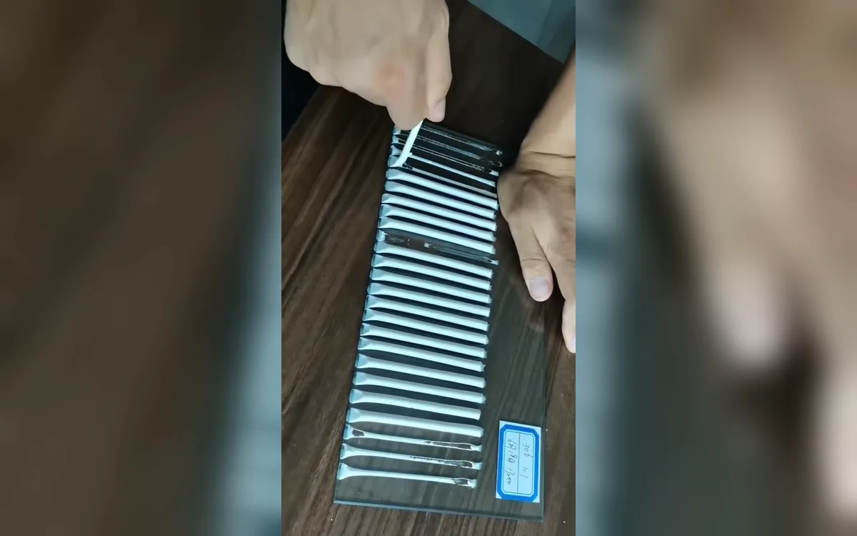 Water-based sealant flexibility and finish test